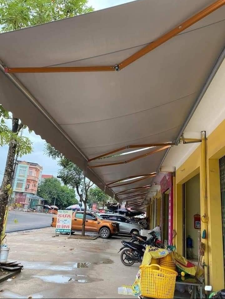 Thi công lắp đặt bạt che nắng tự cuốn bền đẹp giá rẻ 6 Thi công lắp đặt bạt che nắng tự cuốn bền đẹp giá rẻ