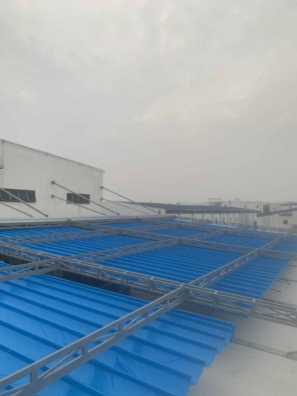 Lắp đặt & báo giá mái hiên điều khiển từ xa ưu đãi nhất