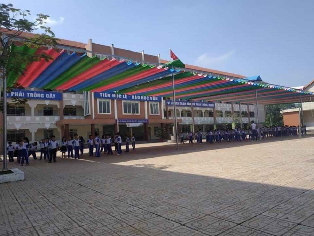 Mái xếp kéo lượn sóng được sử dụng ở nhiều nơi