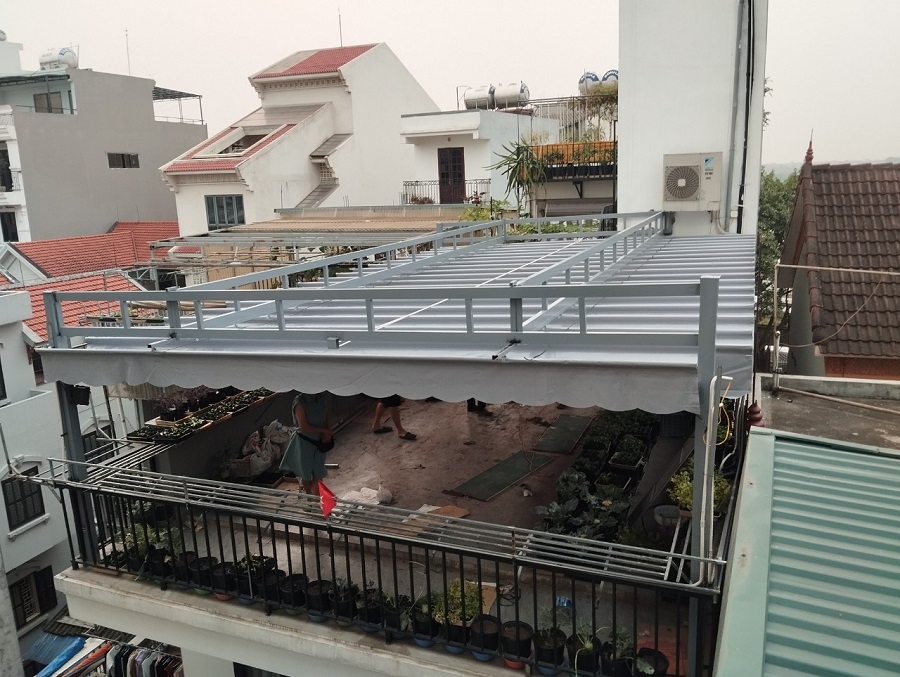 Báo giá mái xếp bạt kéo 2024, thi công lắp đặt mái xếp giá rẻ